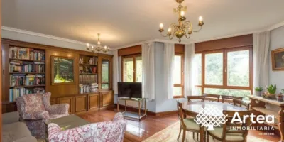 Apartment on Pedro de Elejalde Street photo 2