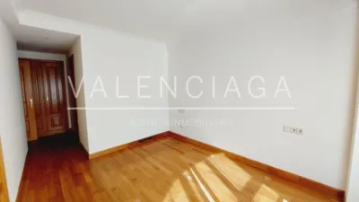 Piso en alquiler en Ondarreta Pasealekua, Antiguo Ondarreta (San Sebastián - Donostia) de 2.500 €<span>/mes</span>