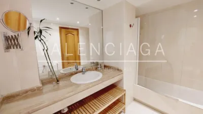 Piso en alquiler en Ondarreta Pasealekua, Antiguo Ondarreta (San Sebastián - Donostia) de 2.500 €<span>/mes</span>