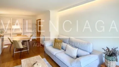 Piso en alquiler en Ondarreta Pasealekua, Antiguo Ondarreta (San Sebastián - Donostia) de 2.500 €<span>/mes</span>