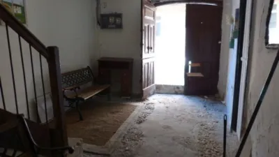 House in Casa Para in the center of Villarcayo with an interior patio of about 60 m². Distributed over three floors, with the possibility of adding another floor. photo 11
