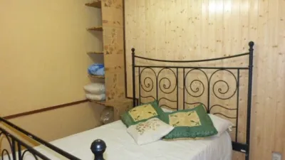 House in Casa Para in the center of Villarcayo with an interior patio of about 60 m². Distributed over three floors, with the possibility of adding another floor. photo 9