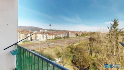 Piso en venta en Colon Ibilbidea, Anaka-San Miguel-El Pinar (Irun) de 320.000 €