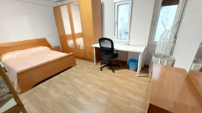 Piso en alquiler en Calle del Padre Suárez, Centro (Oviedo) de 1.300 €<span>/mes</span>