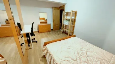 Piso en alquiler en Calle del Padre Suárez, Centro (Oviedo) de 1.300 €<span>/mes</span>