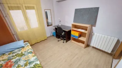 Piso en alquiler en Calle del Padre Suárez, Centro (Oviedo) de 1.300 €<span>/mes</span>