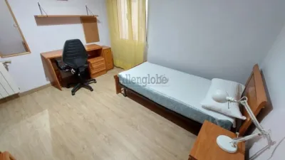 Piso en alquiler en Calle del Padre Suárez, Centro (Oviedo) de 1.300 €<span>/mes</span>