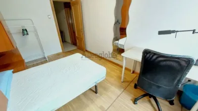 Piso en alquiler en Calle del Padre Suárez, Centro (Oviedo) de 1.300 €<span>/mes</span>