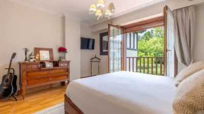 Casa adosada en venta en Herrikosoro Kalea, cerca de Sorginsoro Kalea, Zarautz de 1.075.000 €