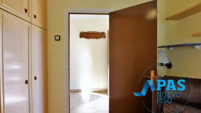 Apartment on Calle de Miguel Servet photo 13