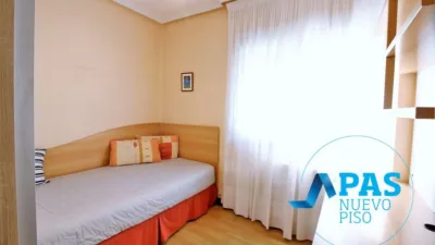 Apartment on Calle de Miguel Servet photo 18