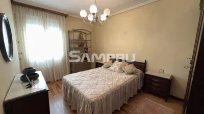 Piso en venta en Calle de Zerkaosteta, Mondragón - Arrasate de 240.000 €