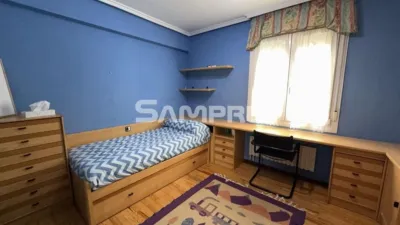 Piso en venta en Calle de Zerkaosteta, Mondragón - Arrasate de 240.000 €