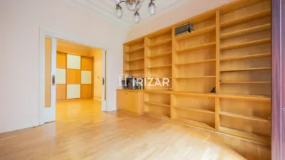 Apartment on Ercilla Street photo 20