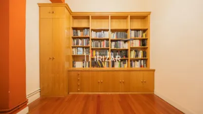 Apartment on Ercilla Street photo 22