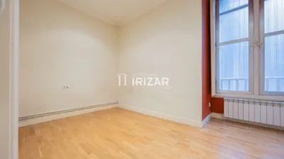 Apartment on Ercilla Street photo 25