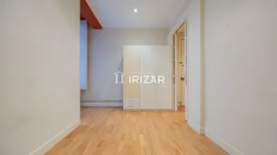 Apartment on Ercilla Street photo 26