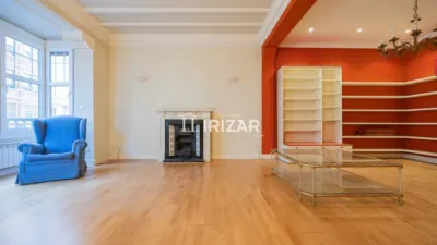 Apartment on Ercilla Street photo 3