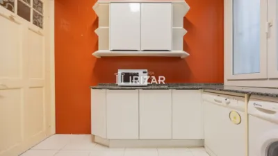 Apartment on Ercilla Street photo 37