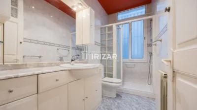 Apartment on Ercilla Street photo 39
