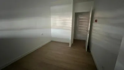 Apartment on Calle de Francia photo 8