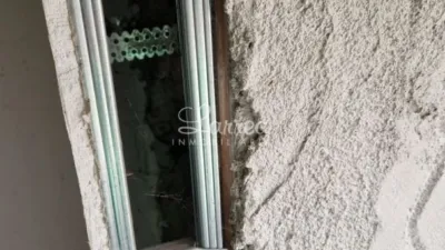 Chalet Next to Bus Stop photo 5