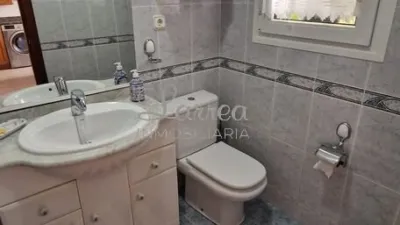 Terraced house on Sabino Arana Street photo 26