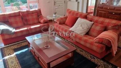 Terraced house on Sabino Arana Street photo 6