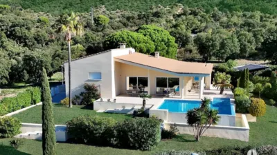 Chalet in Palau-Saverdera photo 3