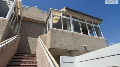 Casa en venta en Calle Breten, La Siesta-El Salado-Torreta-El Chaparral (Torrevieja) de 99.000 €