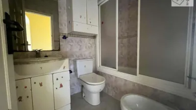 Casa en venta en Calle Breten, La Siesta-El Salado-Torreta-El Chaparral (Torrevieja) de 99.000 €