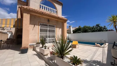 Chalet en venta en Orihuela - Vista 2