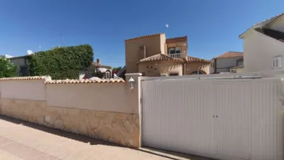 Chalet en venta en Núcleo Urbano - Vista 3