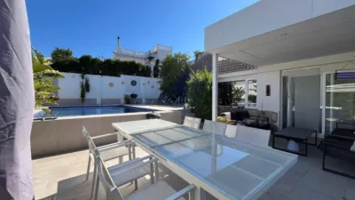 Casa – Torrevieja, Urbanización Los Balcones - Més