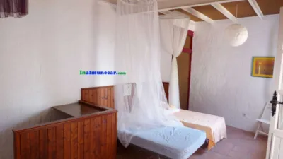 Casa en venta en Calle Calle Higuera Clavelicos, 9, Número 0, Casco Urbano (Almuñécar) de 190.000 €