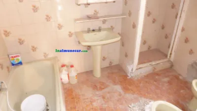 Casa en venta en Calle Calle Higuera Clavelicos, 9, Número 0, Casco Urbano (Almuñécar) de 190.000 €