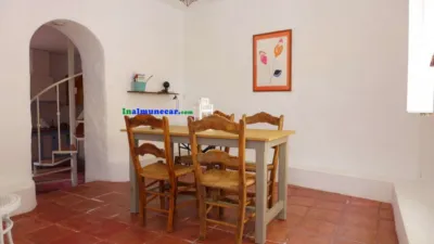 Casa en venta en Calle Calle Higuera Clavelicos, 9, Número 0, Casco Urbano (Almuñécar) de 190.000 €