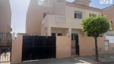 Duplex on Calle Las Tórtolas photo 2