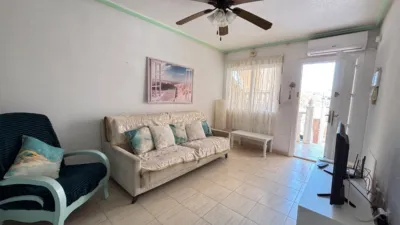 Pis – Orihuela, Villa Rosa, Urbanización la Florida - Més