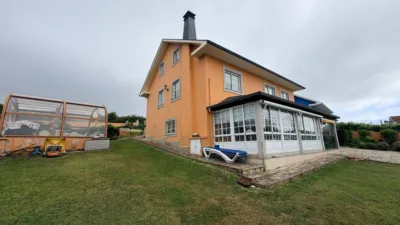 Chalet on Calle Escritora Pilar Cebreiro photo 8