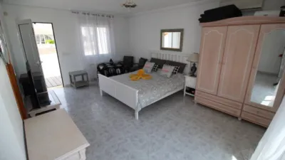 House on Calle C-Iniesta 13 photo 4