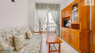 Pis – Torrevieja, Urbanización Calas Blancas - Més