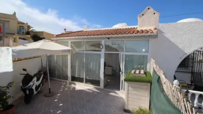 Chalet on Carrer de Espronceda photo 2