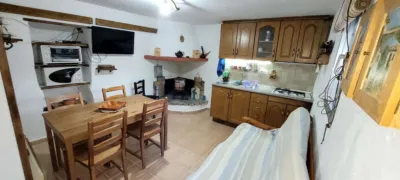 House on Cabeza Gorda Street photo 2