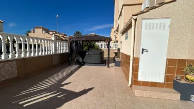 Pis – Orihuela, Villa Martín - Més