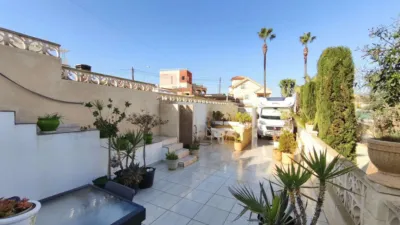 Casa en venta en Avenida de Torrevieja, cerca de Calle Carla Vaquera – pohled 4