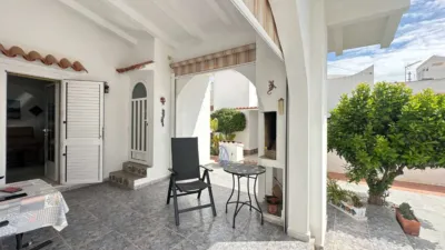 Casa – Orihuela, Residencia Las Chismos, Urbanización la Florida - Més