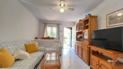 Piso – Orihuela, Residencial Al Andalus I, Urbanización la Florida - Más