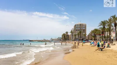 Apartamento en venta en Calle San Pascual, cerca de Rambla Juan Mateo García, Centro (Torrevieja) de 259.990 €