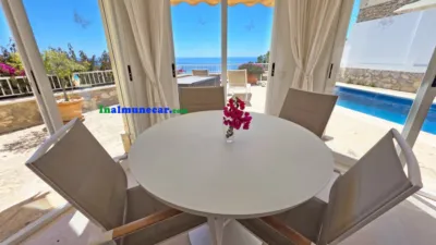 Chalet en venta en Calle del Sol, Cotobro (Almuñécar) de 950.000 €